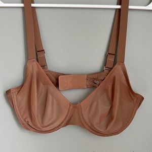 SKIMS No Show Molded Unlined Demi Bra 34C